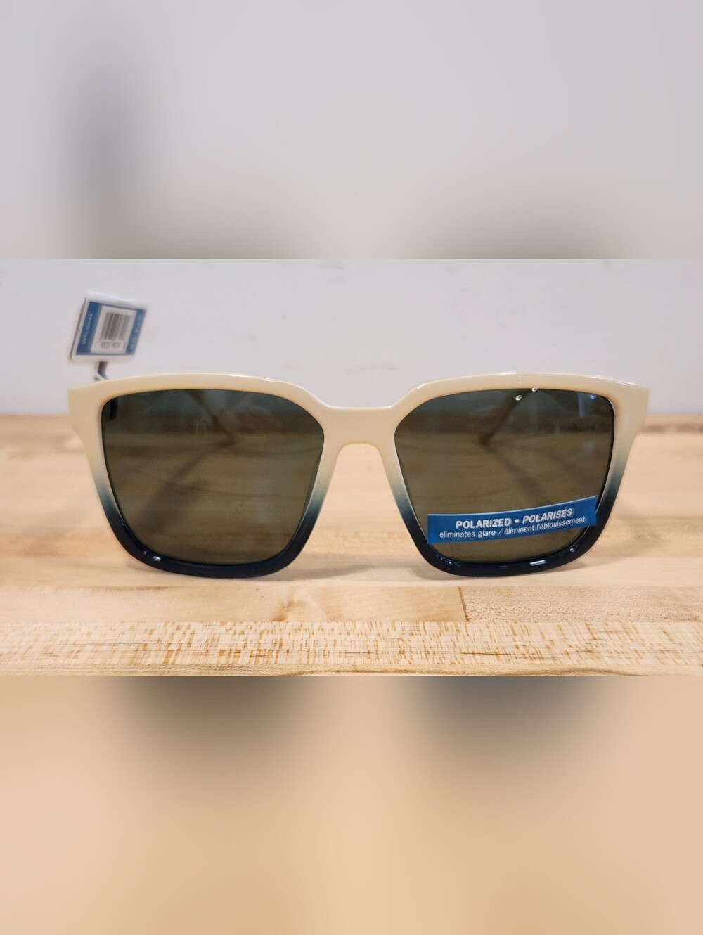 MEC Eyewear Wilson Polarized Sunglasses - Navy/Cream Gradient Frame (NWT)
